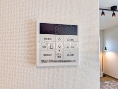 浴室給湯リモコン追焚機能付で時間差入浴もOK 浴室給湯リモコン追焚機能付で時間差入浴もOK