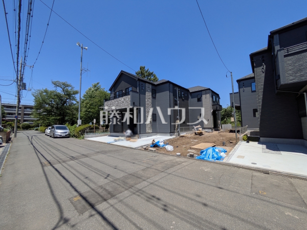 接道状況および現場風景 【日野市日野本町3丁目】 接道状況および現場風景 【日野市日野本町3丁目】
