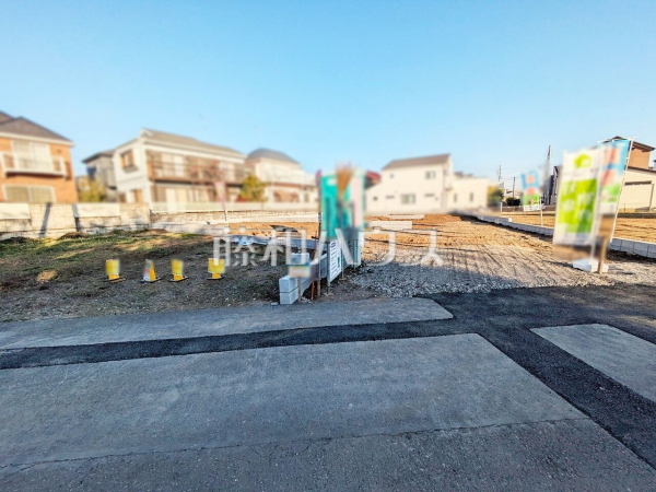 現場風景【所沢市大字久米】 物件の事、諸費用の事など、小さな疑問もお気軽にご連絡・ご相談下さい。 現場風景【所沢市大字久米】 物件の事、諸費用の事など、小さな疑問もお気軽にご連絡・ご相談下さい。