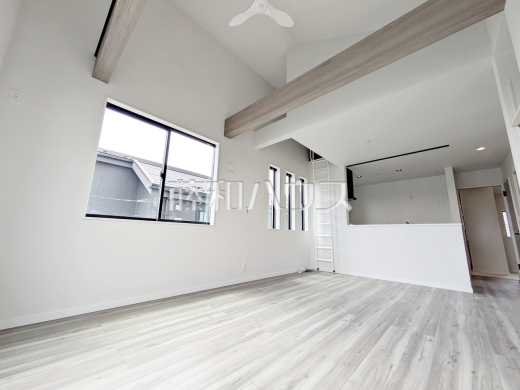 1号棟 リビング 【府中市南町3丁目】