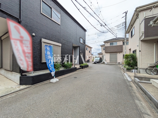 接道状況および現場風景 【新座市片山3丁目】 接道状況および現場風景 【新座市片山3丁目】