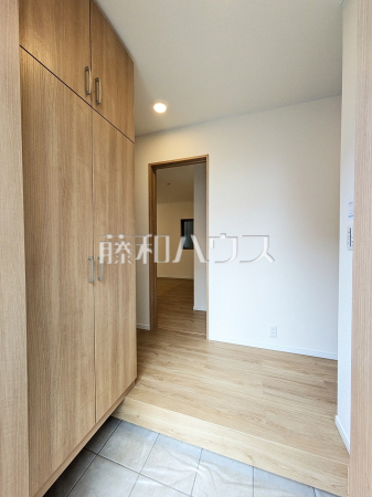 玄関ホール 【新座市片山3丁目】 玄関ホール 【新座市片山3丁目】