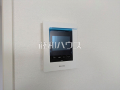 TVモニター付きインターホン訪問者がひと目で分かります TVモニター付きインターホン訪問者がひと目で分かります