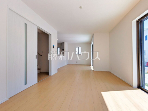 A号棟 リビング 【府中市日新町3丁目】