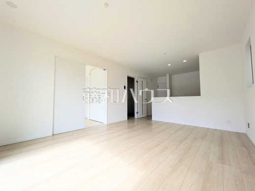 F号棟 リビング 【府中市日新町3丁目】