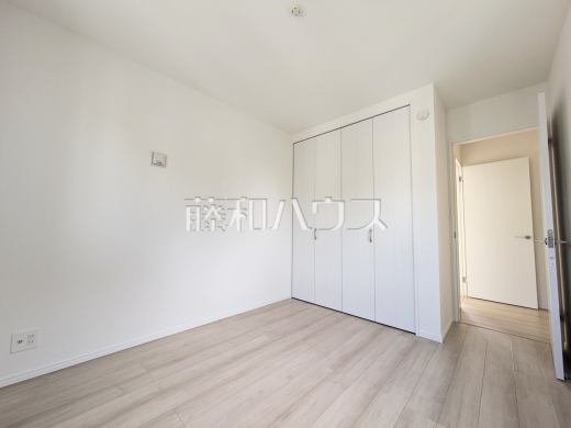 F号棟 居室 【府中市日新町3丁目】