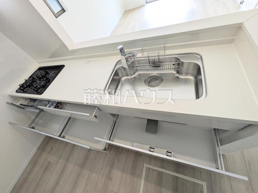 F号棟 キッチン 【府中市日新町3丁目】