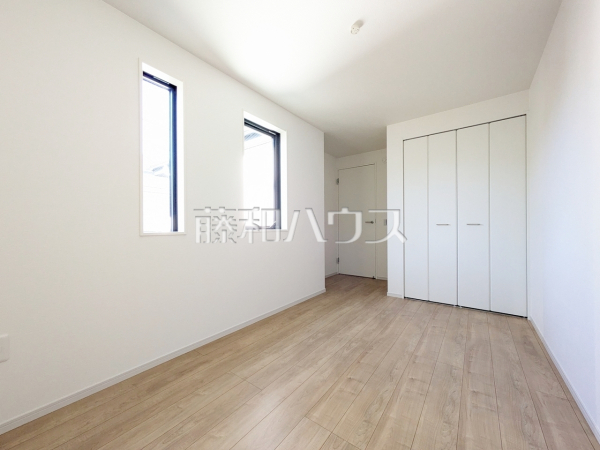 居室にはクローゼットを完備し、家具を置くスペースが確保しやすい設計がされております。 【国立市北3丁目】 居室にはクローゼットを完備し、家具を置くスペースが確保しやすい設計がされております。 【国立市北3丁目】