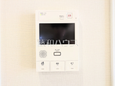 TVモニター付きインターホン 【朝日シティパリオ高井戸 】訪問者がわかるTVモニター付インターホンは、お子様のお留守番にも活躍するかも?! TVモニター付きインターホン 【朝日シティパリオ高井戸 】訪問者がわかるTVモニター付インターホンは、お子様のお留守番にも活躍するかも?!