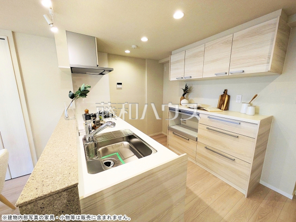 キッチンご家族の様子がわかり、会話も楽しめる対面式システムキッチン 【クラッシィハウス浜田山】 キッチンご家族の様子がわかり、会話も楽しめる対面式システムキッチン 【クラッシィハウス浜田山】