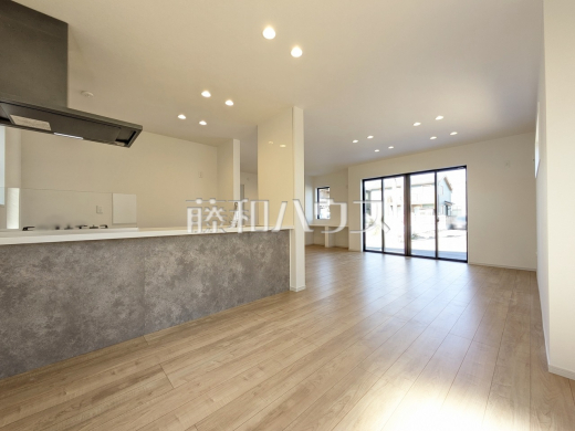 1号棟 リビング 【日野市万願寺6丁目】