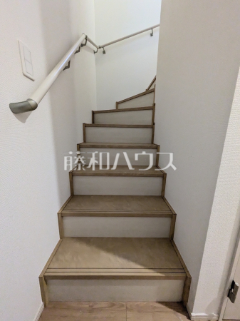 A号棟 階段 【東村山市富士見町3丁目】 A号棟 階段 【東村山市富士見町3丁目】