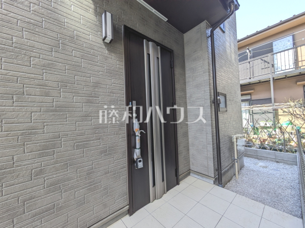 A号棟 玄関 【東村山市富士見町3丁目】 A号棟 玄関 【東村山市富士見町3丁目】