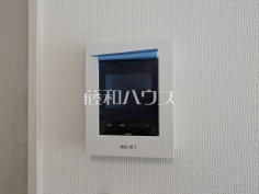 A号棟 TVモニター付きインターホン 【東村山市富士見町3丁目】訪問者がわかるTVモニター付インターホンは、お子様のお留守番にも活躍するかも?! A号棟 TVモニター付きインターホン 【東村山市富士見町3丁目】訪問者がわかるTVモニター付インターホンは、お子様のお留守番にも活躍するかも?!