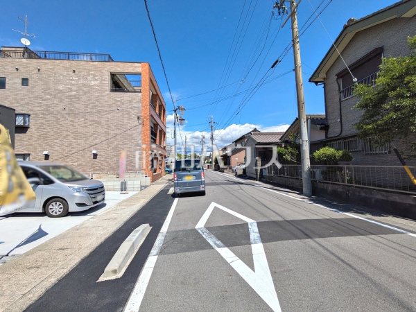 接道状況および現場風景 【岩倉市宮前町1丁目】 接道状況および現場風景 【岩倉市宮前町1丁目】