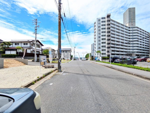 接道状況および現場風景 【春日井市高座台3丁目】 接道状況および現場風景 【春日井市高座台3丁目】