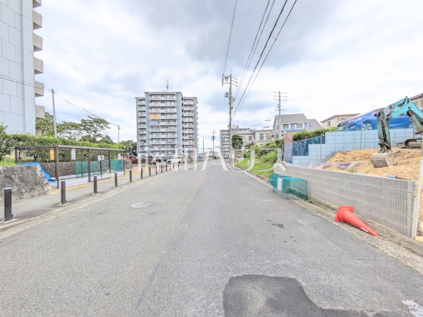 接道状況および現場風景 【春日井市高座台3丁目】 接道状況および現場風景 【春日井市高座台3丁目】
