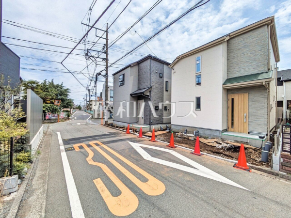 接道状況および現場風景 【立川市栄町3丁目】 接道状況および現場風景 【立川市栄町3丁目】