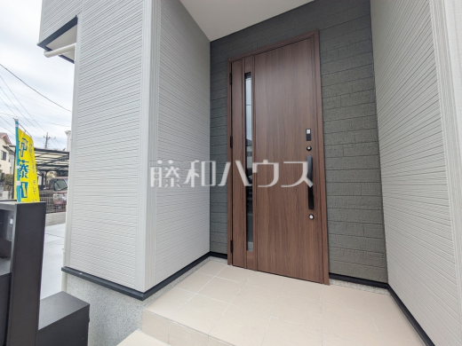 玄関 【新座市道場1丁目】