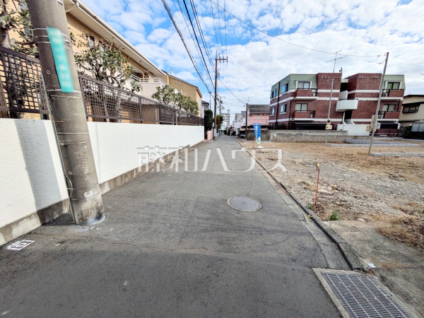 接道状況および現場風景 【世田谷区砧1丁目】 接道状況および現場風景 【世田谷区砧1丁目】