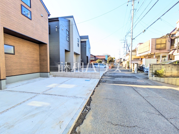 接道状況および現場風景 【新座市畑中1丁目】 接道状況および現場風景 【新座市畑中1丁目】