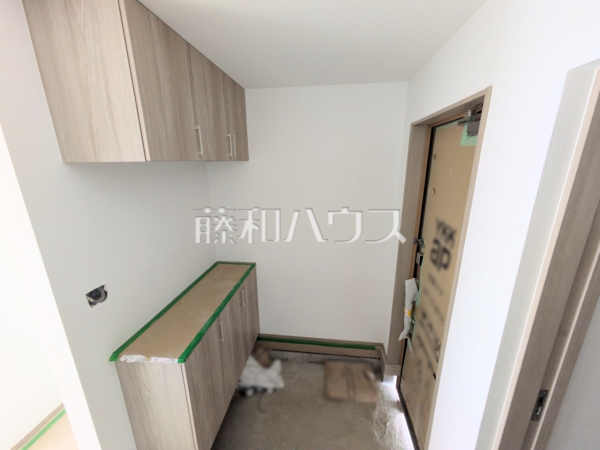 3号棟 玄関(施工中) 【那覇市仲井真】 3号棟 玄関(施工中) 【那覇市仲井真】
