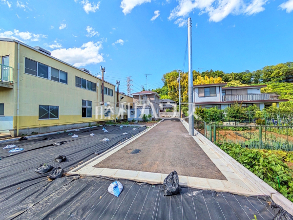接道状況および現場風景 【武蔵村山市三ツ木3丁目】 接道状況および現場風景 【武蔵村山市三ツ木3丁目】