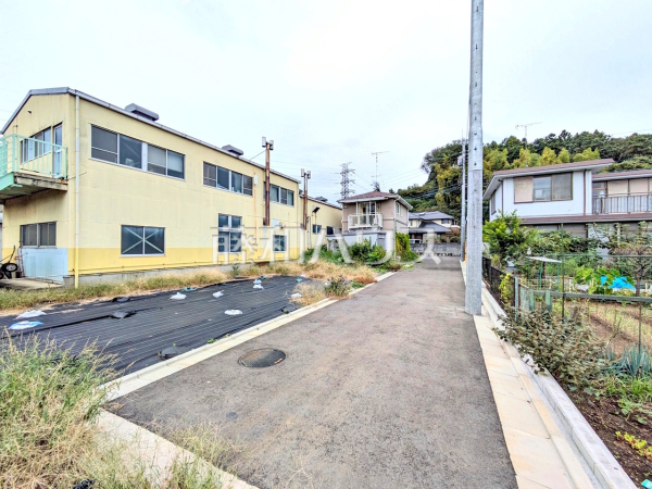 接道状況および現場風景 【武蔵村山市三ツ木3丁目】 接道状況および現場風景 【武蔵村山市三ツ木3丁目】