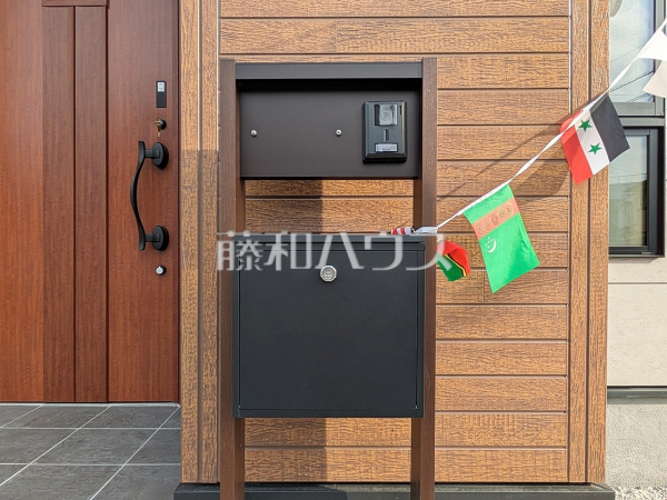 8号棟 TVモニター付きインターホン・郵便ポスト 【武蔵村山市残堀1丁目】 8号棟 TVモニター付きインターホン・郵便ポスト 【武蔵村山市残堀1丁目】