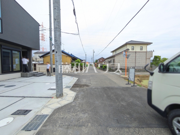 接道状況および現場風景 【岩倉市曽野町宮前】 接道状況および現場風景 【岩倉市曽野町宮前】