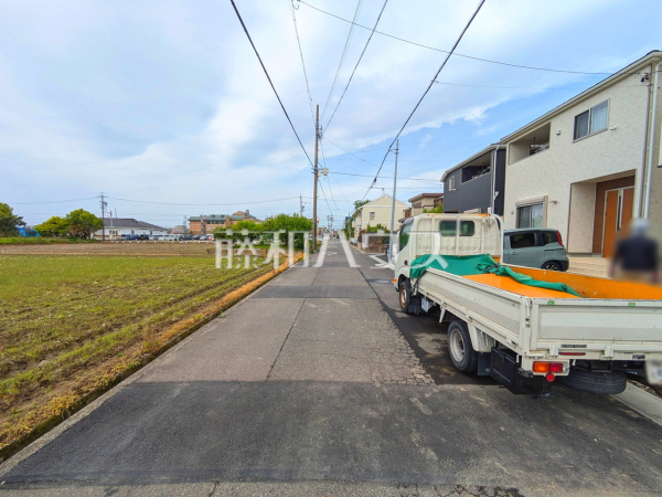 接道状況および現場風景 【岩倉市曽野町宮前】 接道状況および現場風景 【岩倉市曽野町宮前】