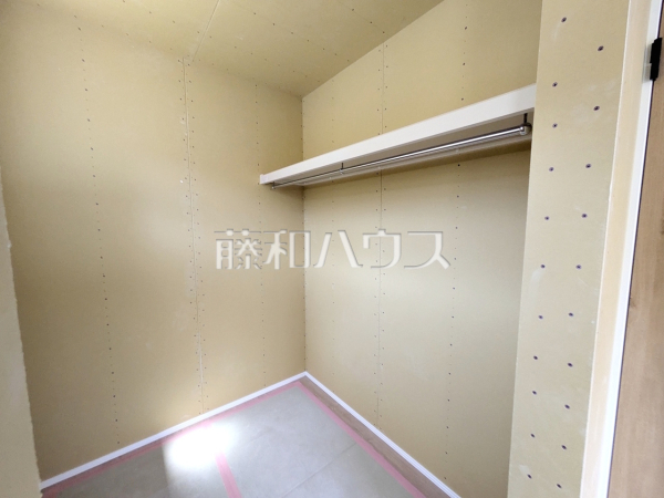 ウォークインクローゼット(施工中) 【国分寺市西恋ヶ窪3丁目】 ウォークインクローゼット(施工中) 【国分寺市西恋ヶ窪3丁目】