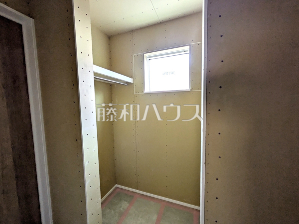 ファミリークローク(施工中) 【国分寺市西恋ヶ窪3丁目】 ファミリークローク(施工中) 【国分寺市西恋ヶ窪3丁目】