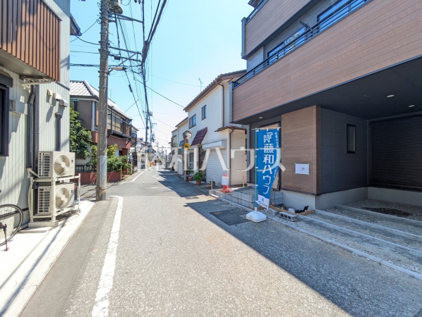 接道状況および現場風景 【新座市栗原5丁目】 接道状況および現場風景 【新座市栗原5丁目】