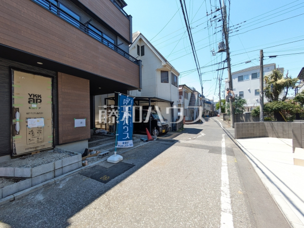 接道状況および現場風景 【新座市栗原5丁目】 接道状況および現場風景 【新座市栗原5丁目】