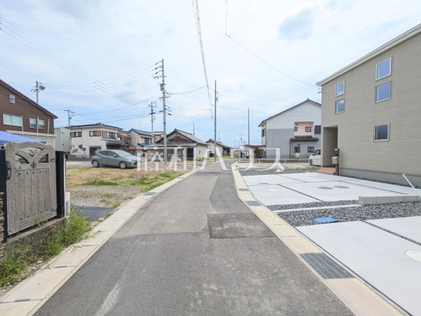 接道状況および現場風景 【春日井市熊野町】 接道状況および現場風景 【春日井市熊野町】