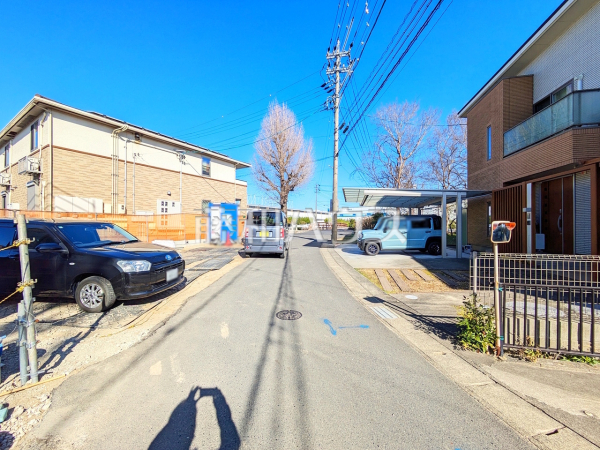 接道状況および現場風景 【小牧市大字二重堀】 接道状況および現場風景 【小牧市大字二重堀】