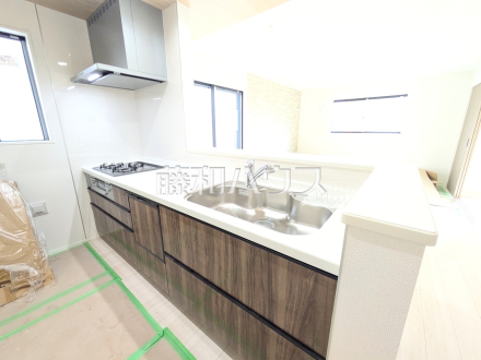 4号棟 キッチン 【東村山市恩多町1丁目】/撮影日2026/08/09