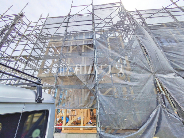 2号棟 外観 【日野市西平山3丁目】誠心誠意、建築中!物件の内部構造などは今しか見ることができません。是非ご見学のお問合せをお待ちしております! 2号棟 外観 【日野市西平山3丁目】誠心誠意、建築中!物件の内部構造などは今しか見ることができません。是非ご見学のお問合せをお待ちしております!
