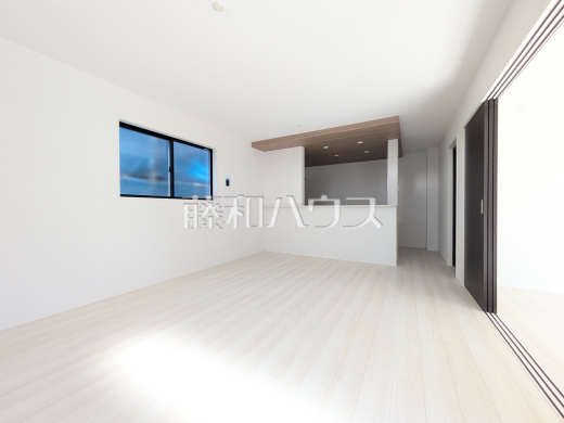 8号棟 リビング 【新座市池田4丁目】