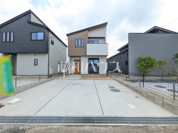 2号棟 外観 【北名古屋市鍜治ケ一色村内西】 2号棟 外観 【北名古屋市鍜治ケ一色村内西】