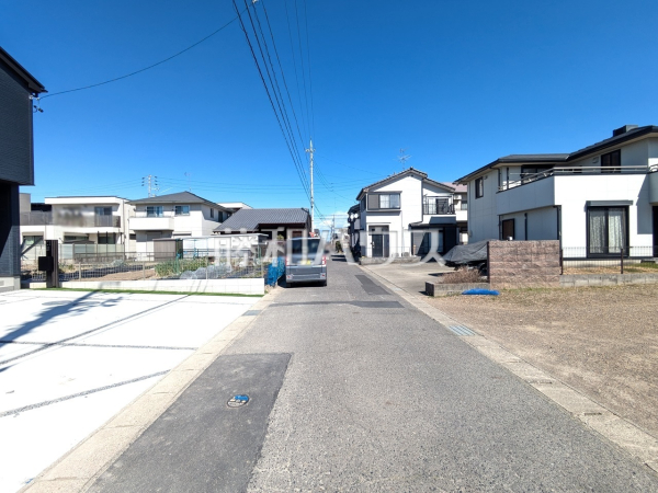 接道状況および現場風景 【北名古屋市六ツ師宮西】 接道状況および現場風景 【北名古屋市六ツ師宮西】