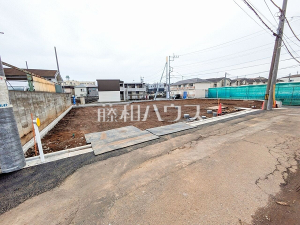 現場風景【東村山市秋津町3丁目】 物件の事、諸費用の事など、小さな疑問もお気軽にご連絡・ご相談下さい。 現場風景【東村山市秋津町3丁目】 物件の事、諸費用の事など、小さな疑問もお気軽にご連絡・ご相談下さい。