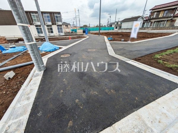 接道状況および現場風景 【東村山市秋津町3丁目】 接道状況および現場風景 【東村山市秋津町3丁目】