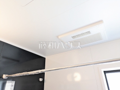 冷暖房・空調設備 【国分寺市北町4丁目】換気機能によってバスルーム内のカビの発生を抑制できます。夜間や雨天時の洗濯物の乾燥に便利な乾燥機能も装備。 冷暖房・空調設備 【国分寺市北町4丁目】換気機能によってバスルーム内のカビの発生を抑制できます。夜間や雨天時の洗濯物の乾燥に便利な乾燥機能も装備。