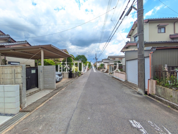 接道状況および現場風景 【春日井市高森台6丁目】 接道状況および現場風景 【春日井市高森台6丁目】