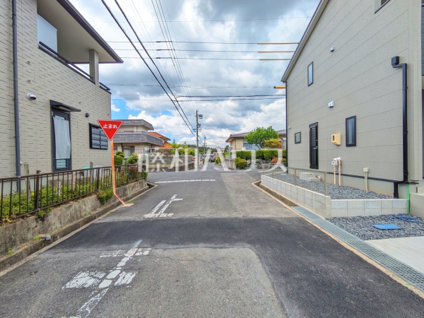 接道状況および現場風景 【春日井市高森台6丁目】 接道状況および現場風景 【春日井市高森台6丁目】