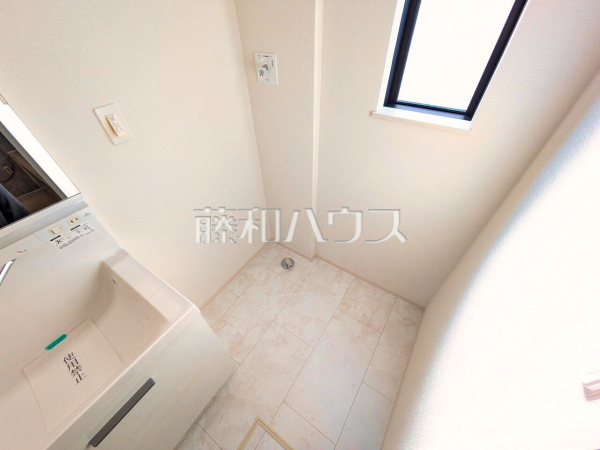 A号棟 洗面室 【昭島市福島町2丁目】 A号棟 洗面室 【昭島市福島町2丁目】