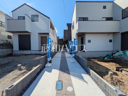 現場風景 平日のご案内も可能です。まずはお気軽にお問合せ下さいませ。 【日野市大坂上3丁目】/撮影日2026/09/24