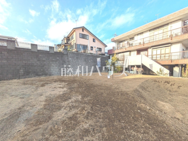 2号棟 外観 【日野市大坂上3丁目】建物のプレゼンをさせていただきますので、実際の完成イメージを思い描いていただくことができます。お気軽にお問合せ下さい。 2号棟 外観 【日野市大坂上3丁目】建物のプレゼンをさせていただきますので、実際の完成イメージを思い描いていただくことができます。お気軽にお問合せ下さい。